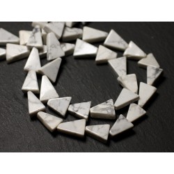 Fil 33cm 30pc env - Perles de Pierre - Howlite Triangles 9-12mm - 8741140013131 